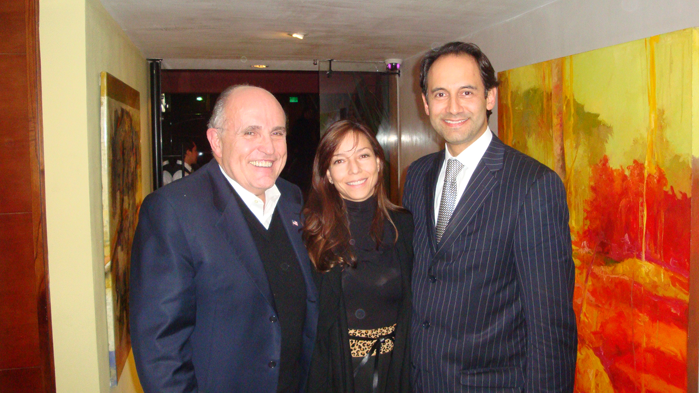 Rudolf Giulani, Alina Rodríguez y Santiago Zapata