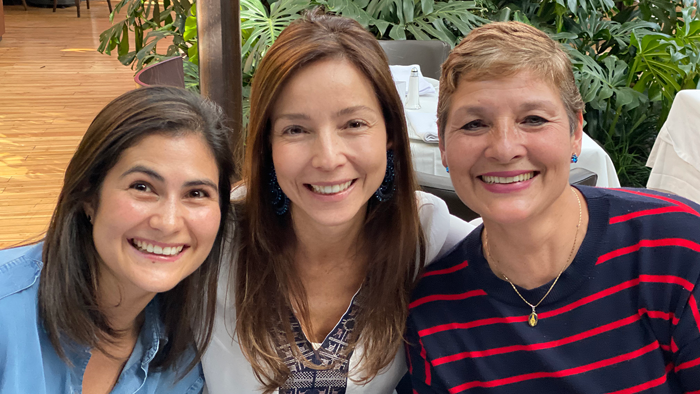 Ana Maria Chacón, Alina Rodríguez y Karla Agudelo 