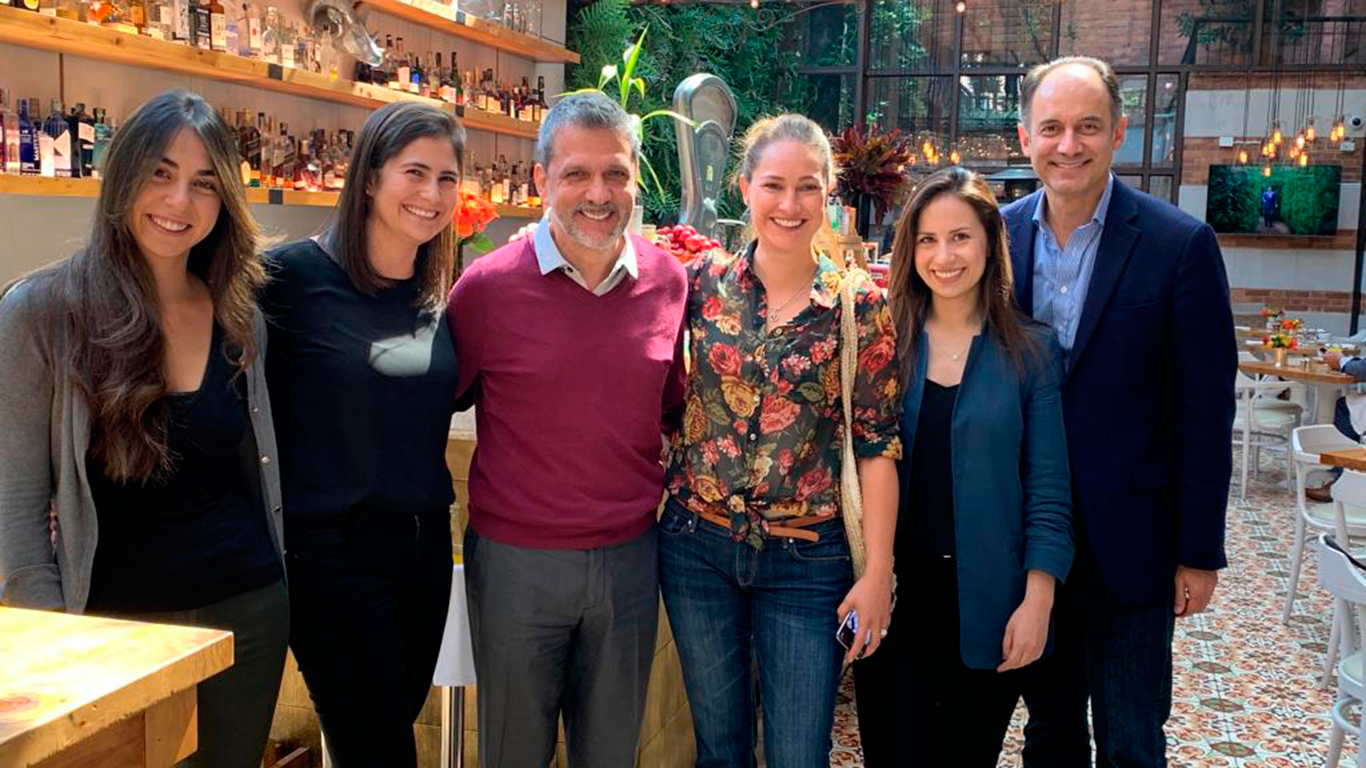 Ángela Santacruz, Ana Maria Chacón, Orlando Ayala, Alexandra Orozco, Olga Mogollón y Santiago Zapata